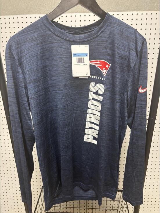 Nike Other - NWT Nike Men’s New England Patriots Long Sleeve Shirt Size Medium